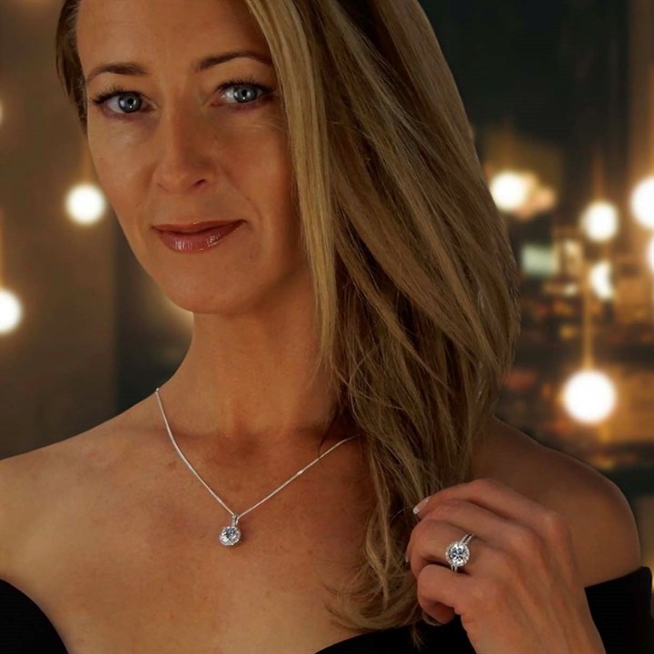 StunningDiamoreJewellery.jpg