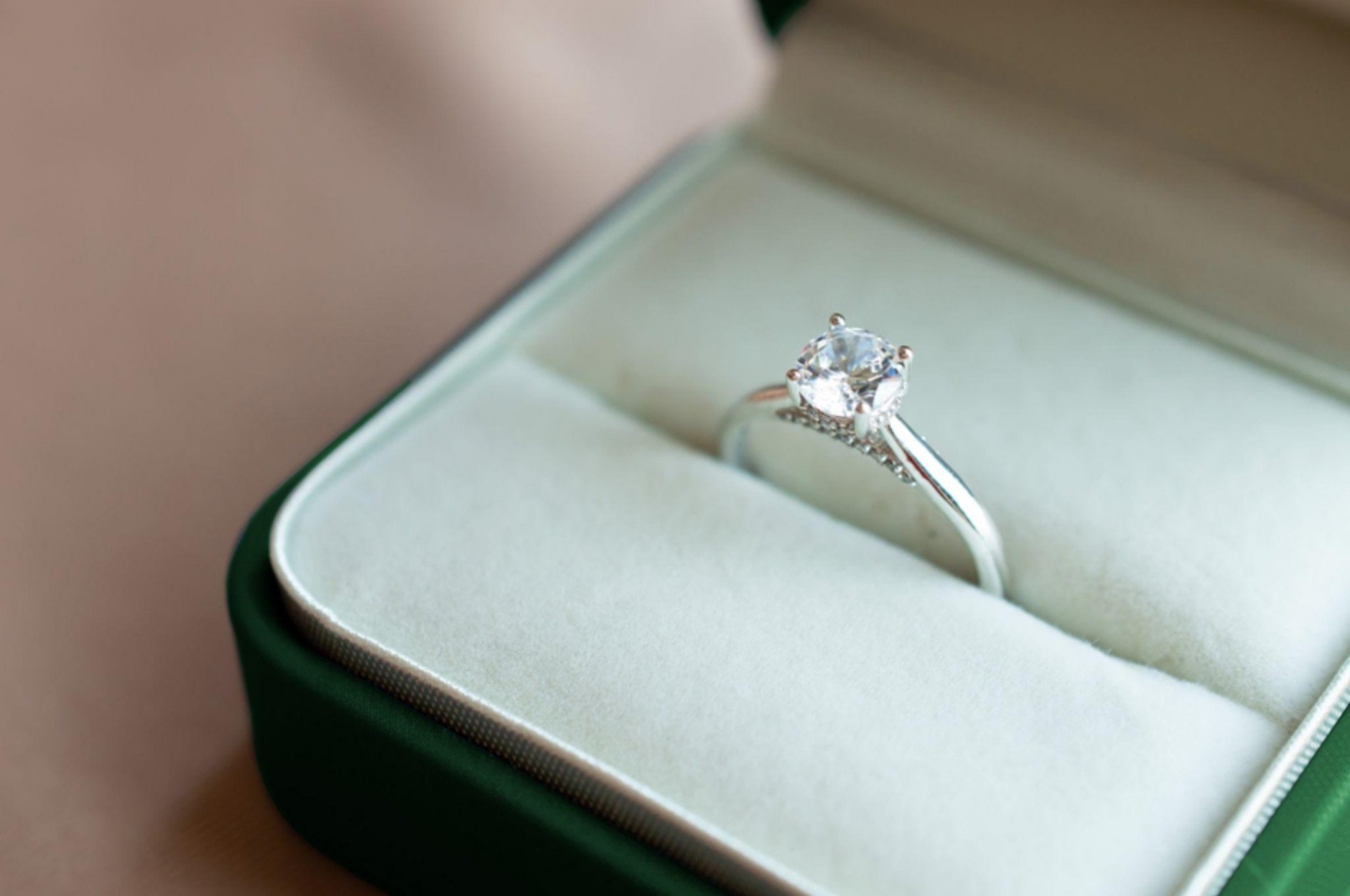 promise-ring-meaning-chapelle