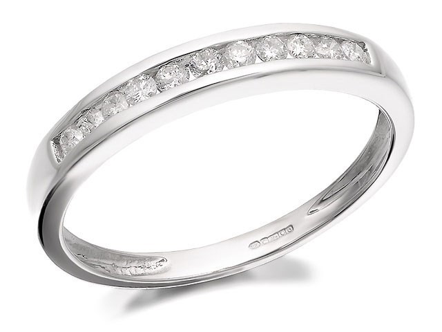 9ct White Gold Diamond Half Eternity Ring - 1/4ct - D7188