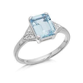 9ct White Gold Aquamarine And Diamond Ring - D63179