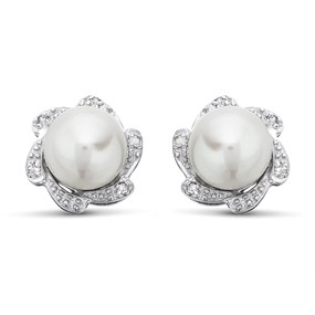 9ct White Gold Freshwater Pearl And Diamond Stud Earrings - G0661