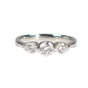 18ct White Gold 3 Stone Brilliant Cut Diamond Ring - X11063