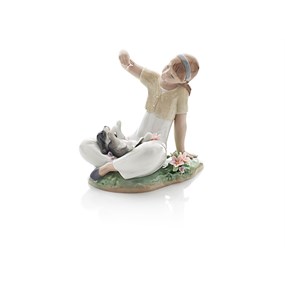 Lladro 01007711 Playtime With Petals - X9436