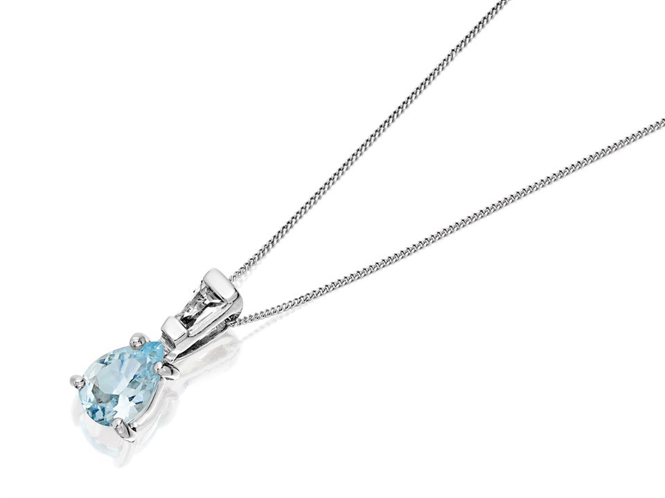 9ct White Gold Aquamarine Necklace - R8284