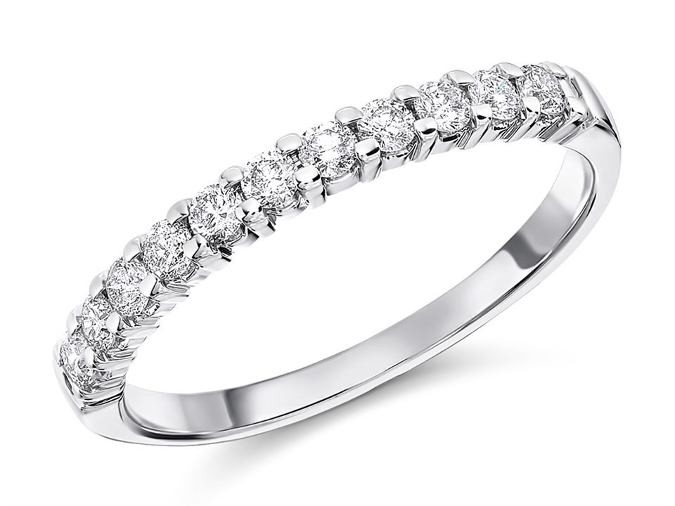 9ct White Gold Claw Set Diamond 